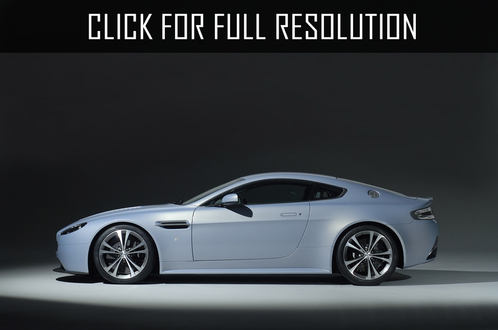 Aston Martin V12 Vantage Rs Concept