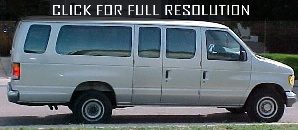 Ford Club Wagon 15 Passenger Van