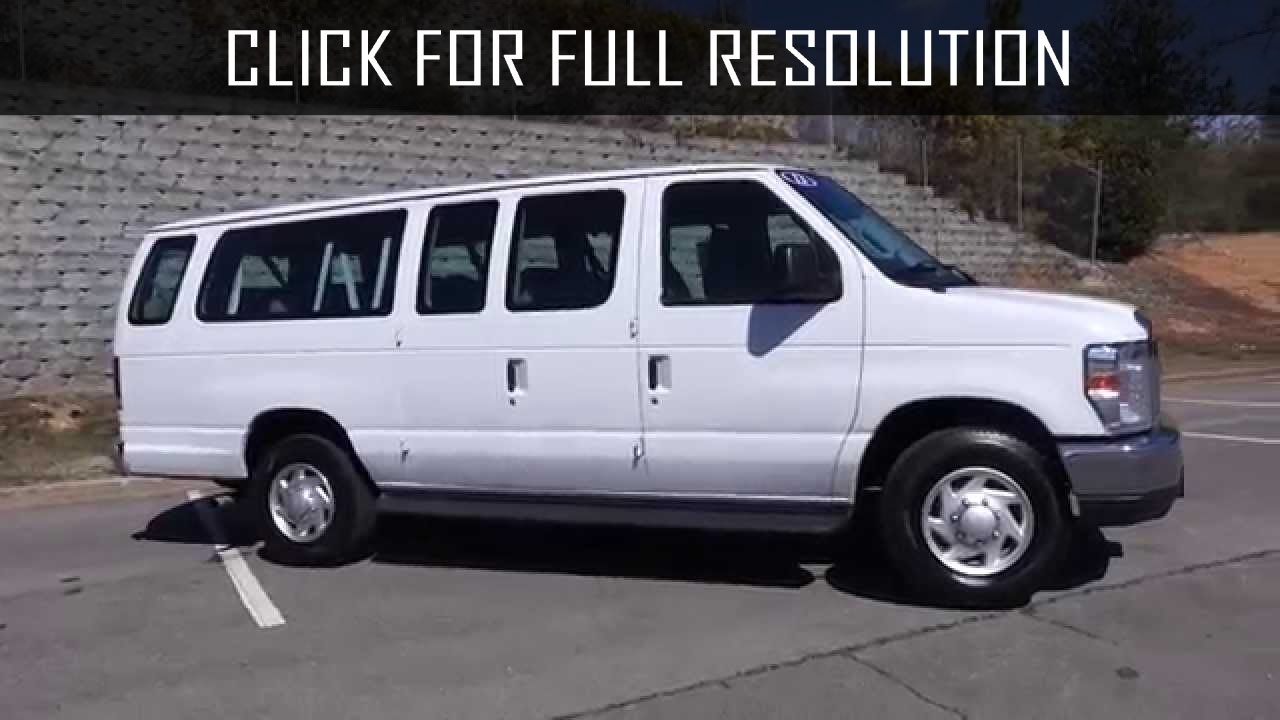 Ford E350 15 Passenger Van