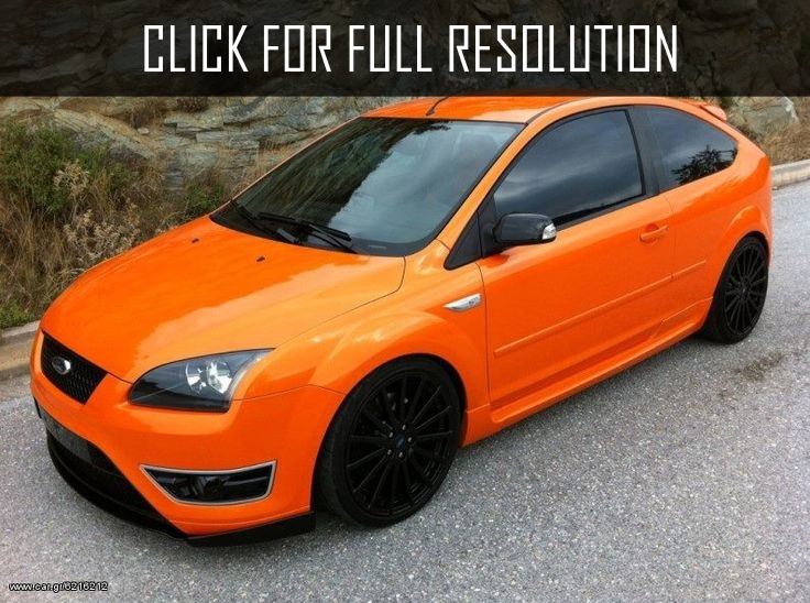 Ford Focus Orange