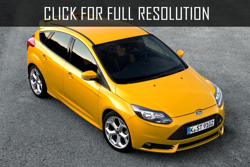 Ford Focus St Yellow