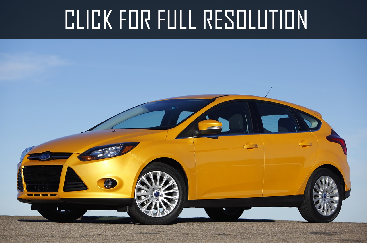 Ford Focus Yellow