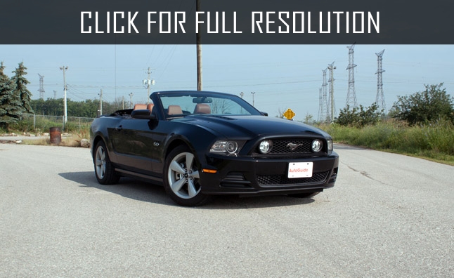 Ford Mustang Convertible 2014