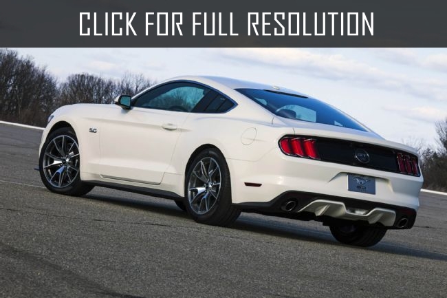 Ford Mustang Fastback 2015