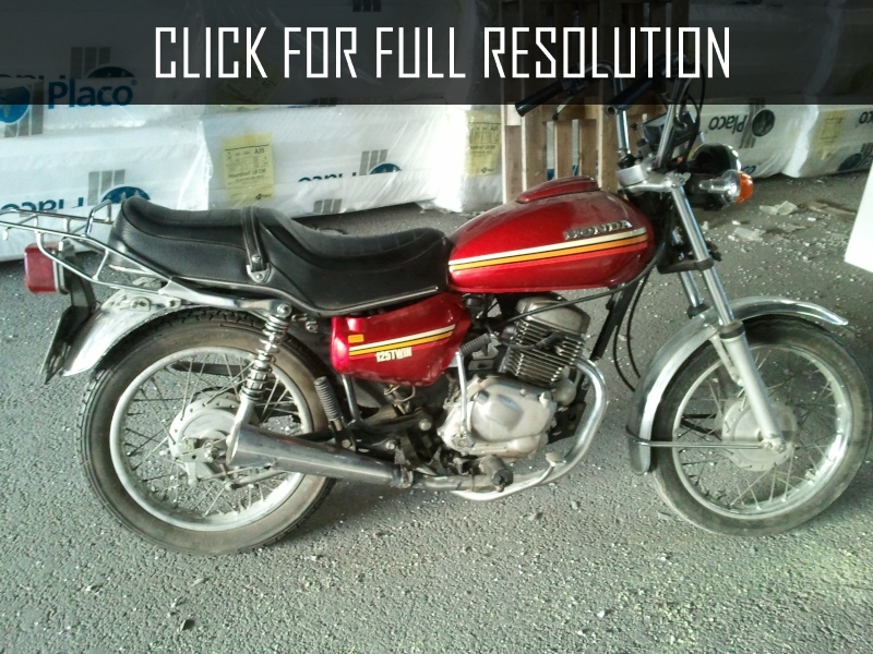 Honda 125 Cmt