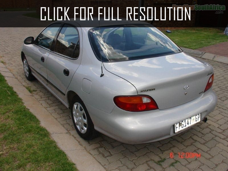 Hyundai Elantra 1998