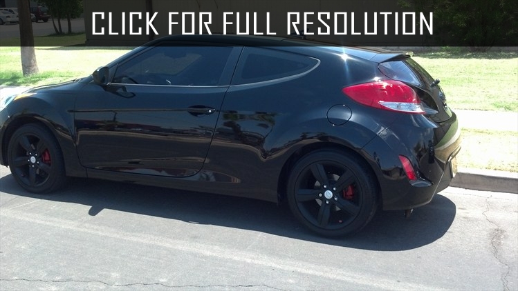 Hyundai Veloster Blacked Out