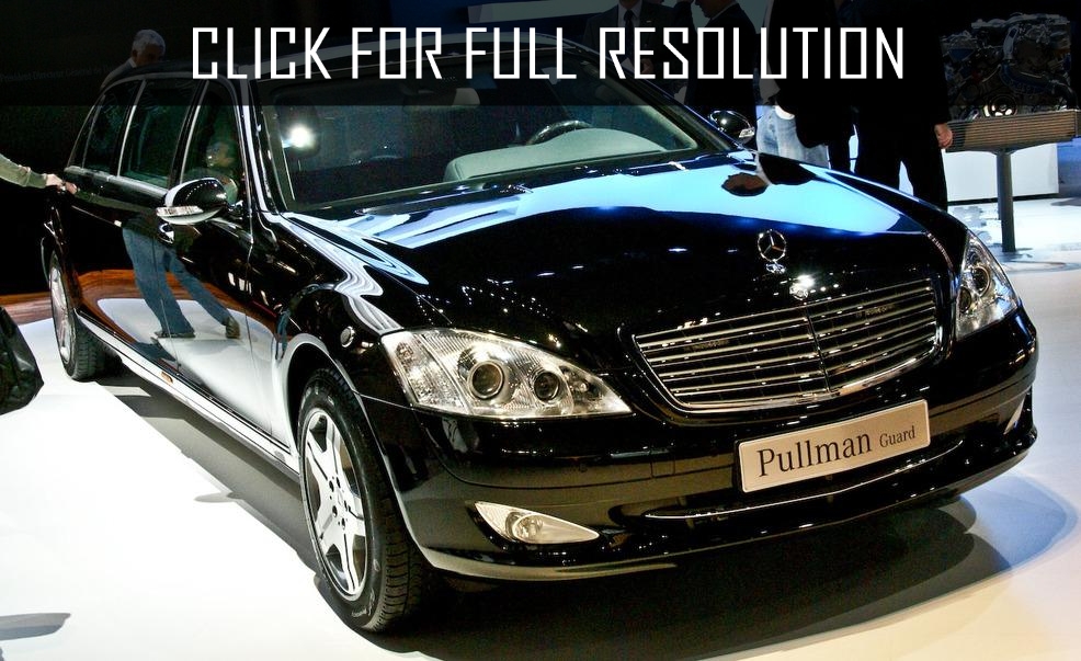 Mercedes Benz S600 Limousine