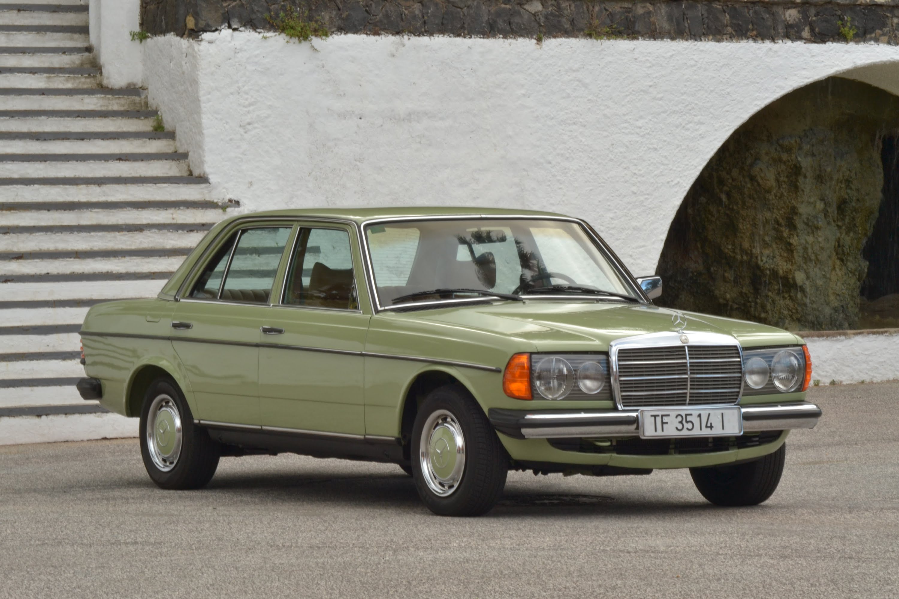 Mercedes Benz W123 Amazing Photo Gallery Some Information And Mercedes Benz W123 Amazing Photo Gallery Some Information And
