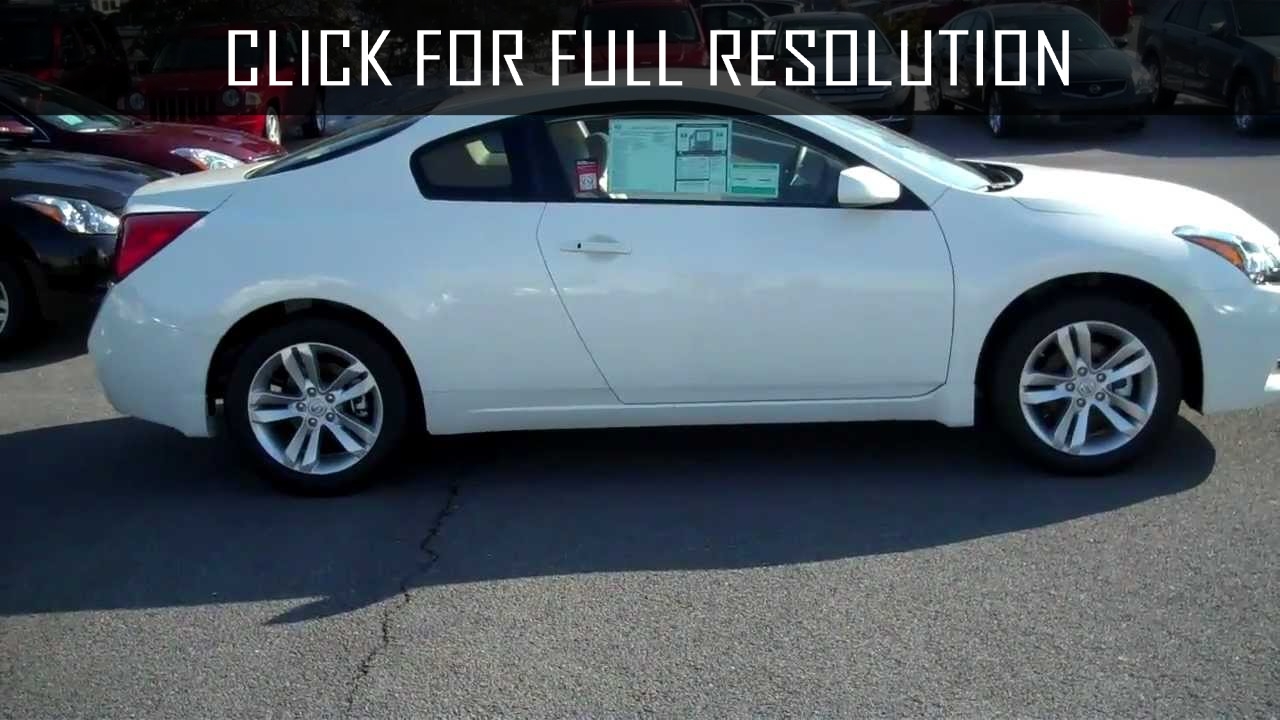 Nissan Altima Coupe 2012
