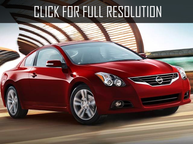 Nissan Altima Coupe 2013