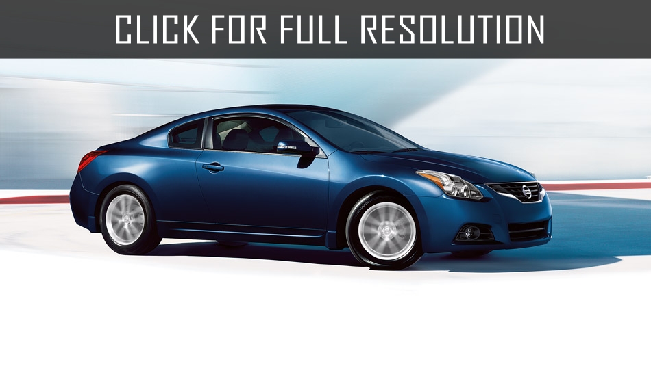Nissan Altima Coupe 2013