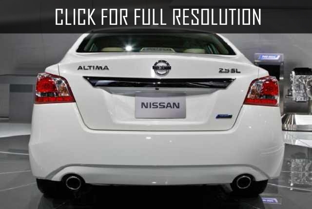 Nissan Altima Hybrid 2015
