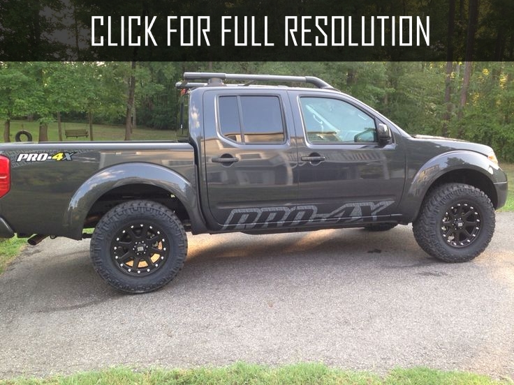 Nissan Frontier Pro 4x Lifted