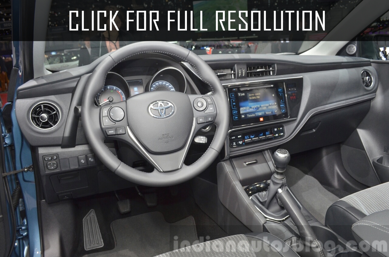 Toyota Auris Facelift 2016