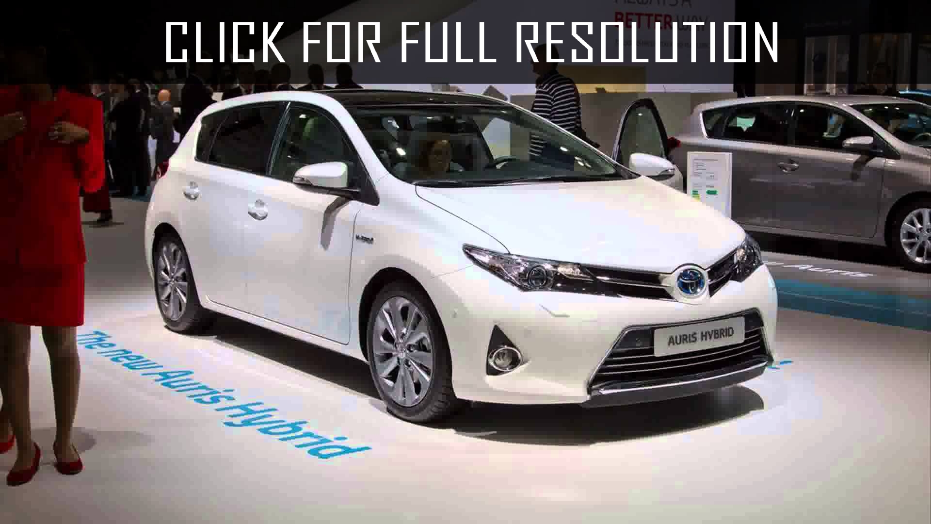 Toyota Auris Hybrid 2015
