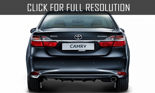 Toyota Camry Facelift 2015