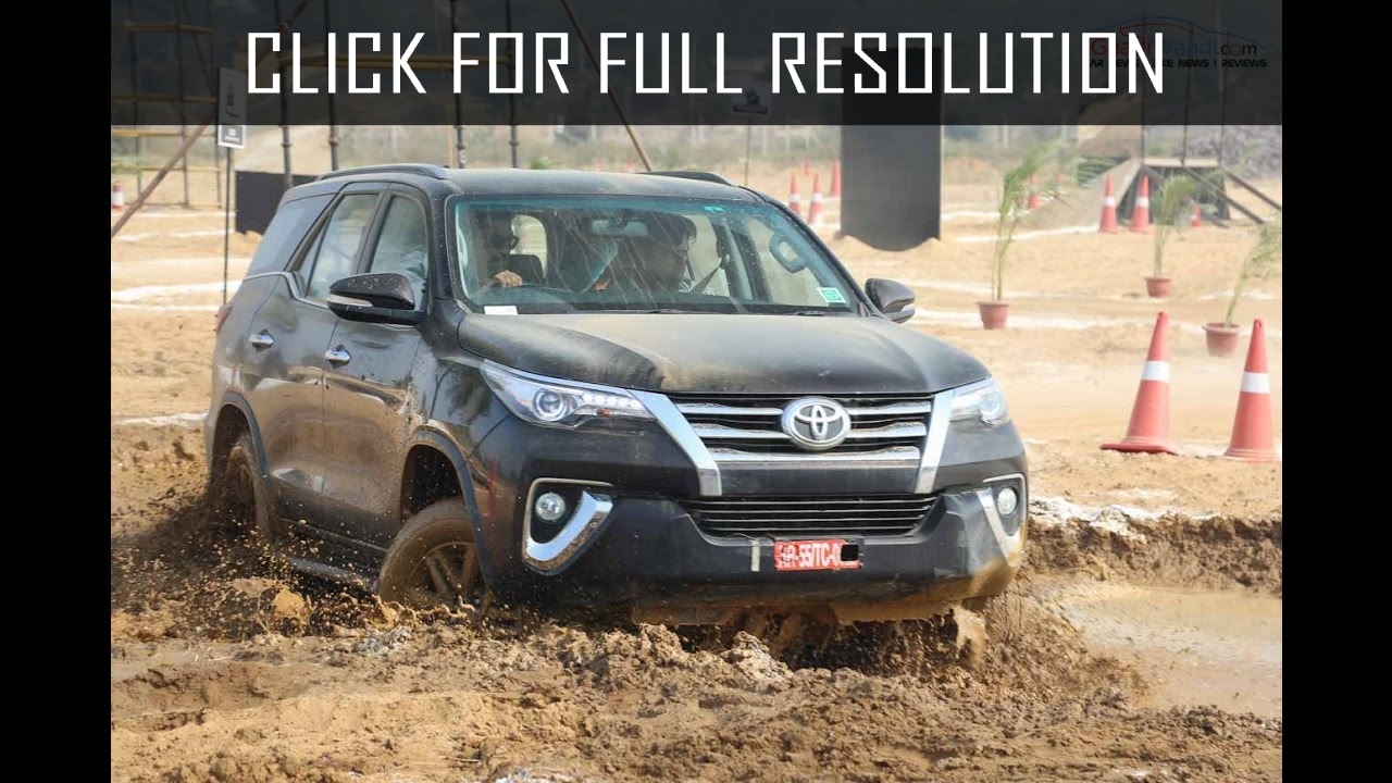 Toyota Fortuner Off Road