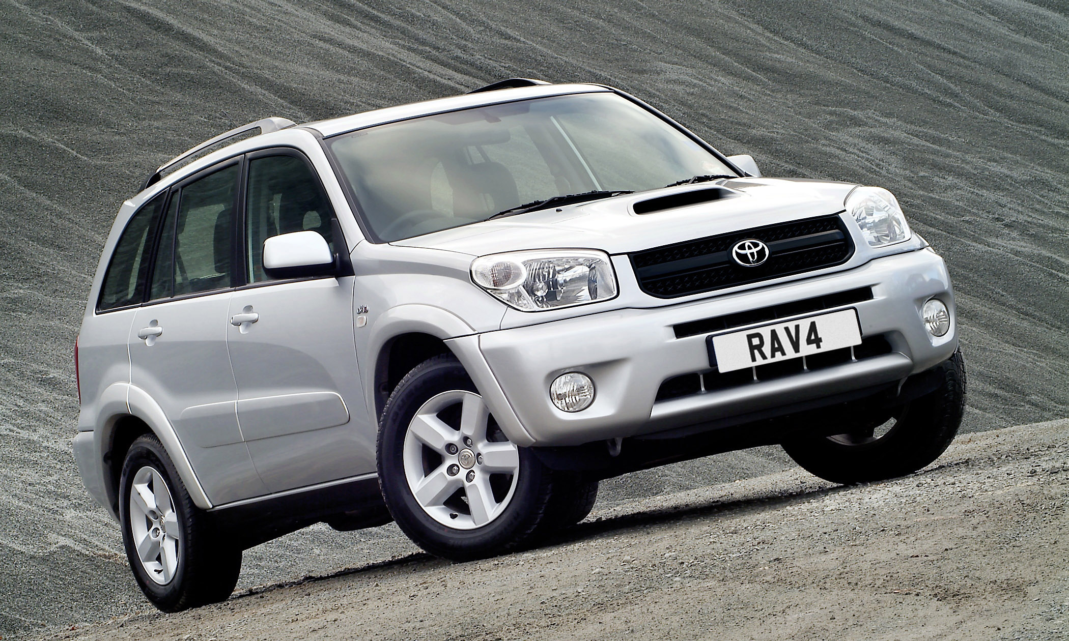 Toyota Rav4 2004 Amazing Photo Gallery Some Information And 