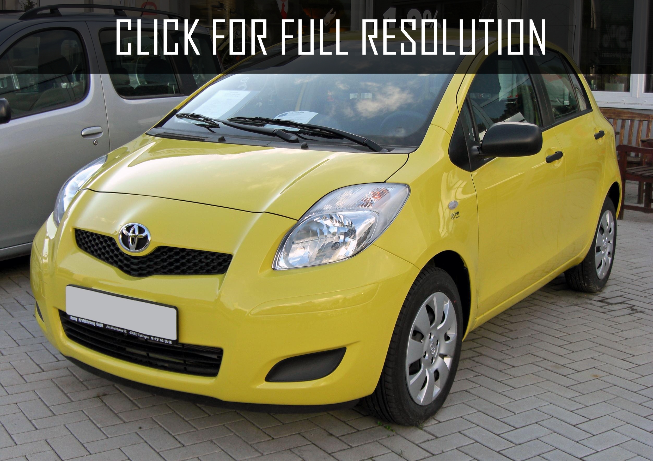 Toyota Yaris Yellow